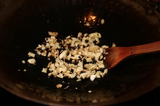 wok_recipes_b01_fermented_black_beans_garlic_ginger_root